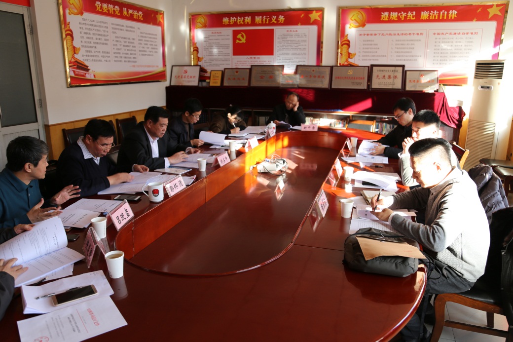 /></p><div>&nbsp;&nbsp;&nbsp; 與會專家于21日上午赴山西省機械產品司法鑒定中心與山西省礦產金銀珠寶司法鑒定中心實地考察調研，下午正式召開產品質量司法鑒定座談會。會上課題組領導就上午的考察調研情況做了整體介紹，《山西省司法鑒定執業分類規定（2016年）》起草執筆人趙亞娣向全體與會專家介紹了山西省司法鑒定執業分類有關問題的說明，各個鑒定機構負責人也就此次調研做了相關發言，*后山西省司法鑒定協會會長劉占中總結講話。</div><div>&nbsp;</div><div>&nbsp;&nbsp;&nbsp; 此次座談會旨在學習調研山西司法鑒定成功經驗，征集山西司法鑒定專家的意見，為《產品質量司法鑒定通用程序規范》的修訂做理論和實踐的積累。</div><div>&nbsp;</div><p style=